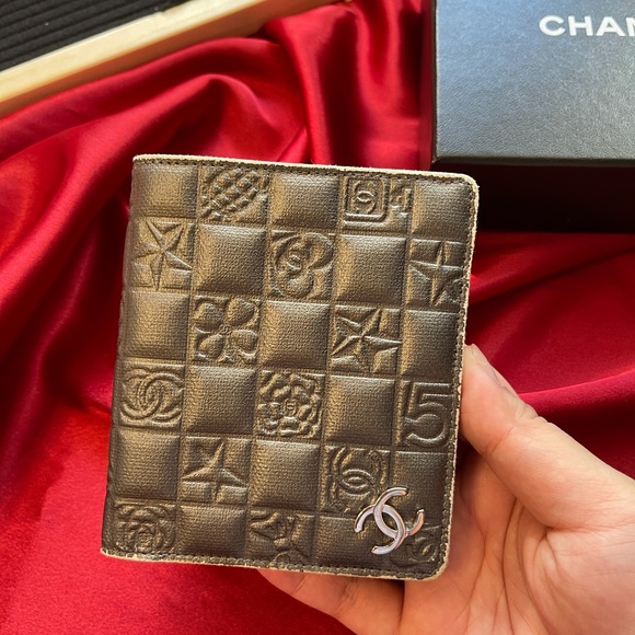 Chanel Bifold Texture wallet (Icon Collections) - Picture 6 of 7